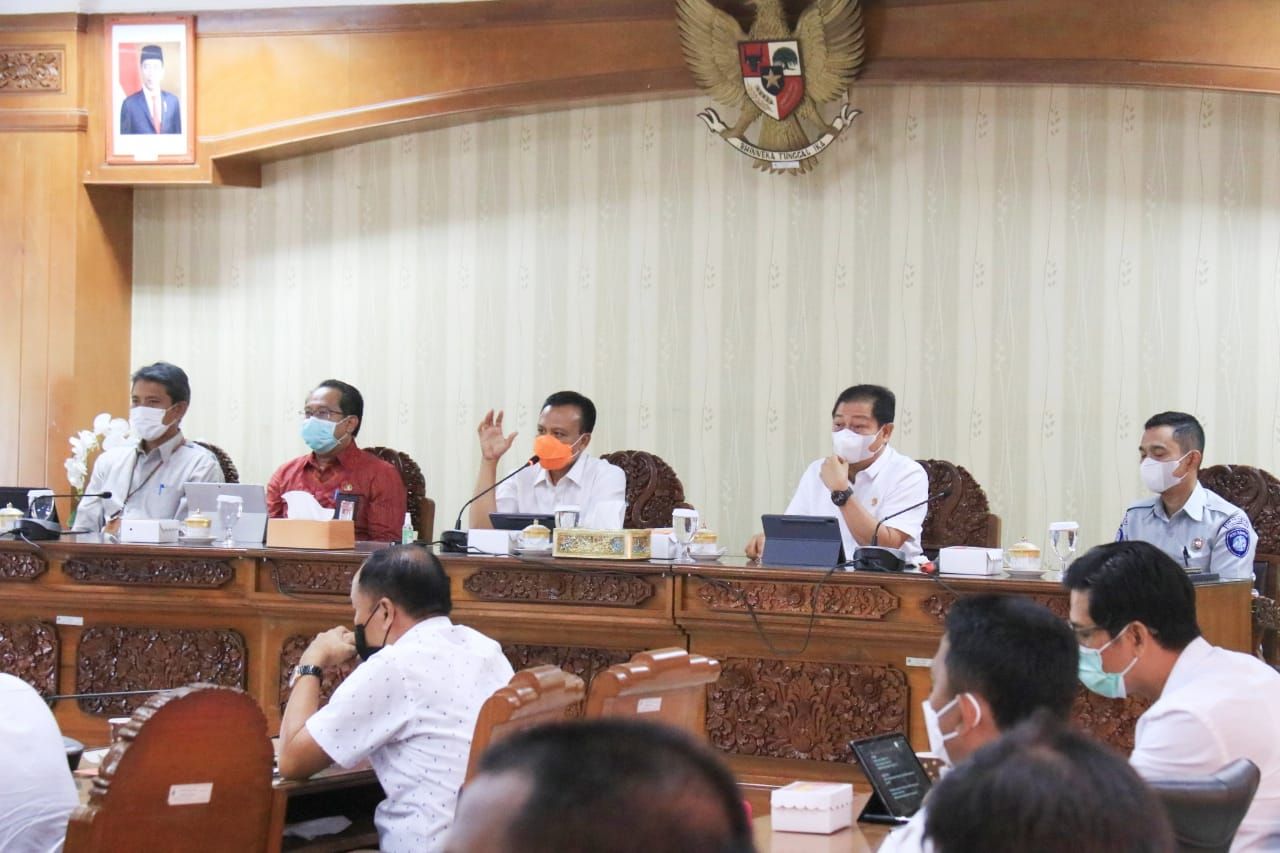 podiumnews.com-Pemprov Bali Berikan Diskon Piutang Pajak Dan Gratis Bea Balik Nama